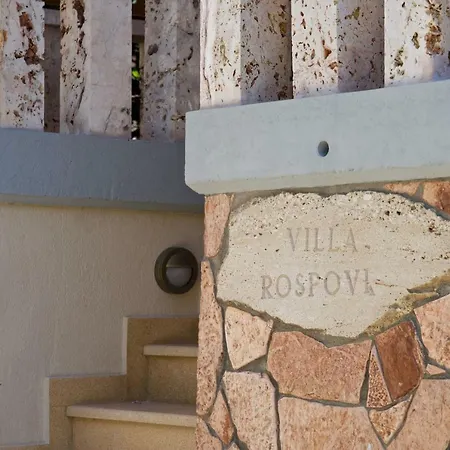 Holiday home Rospovi *